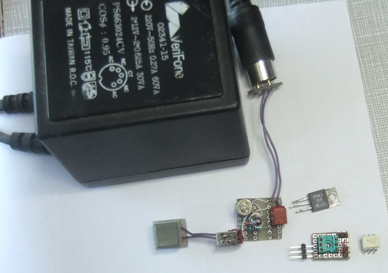 Photo des montages de test du triac